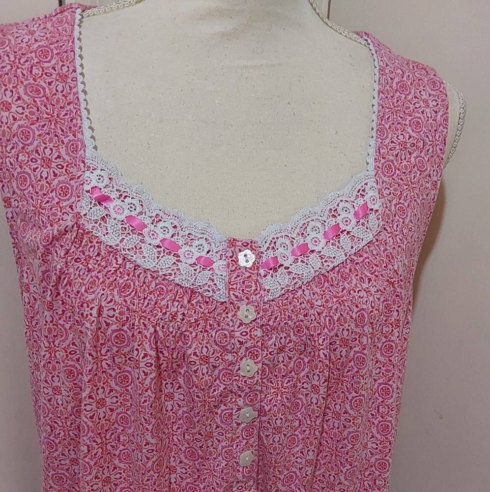 🌺 NEW Secret Treasures Pretty Pink Housedress/Nightgown